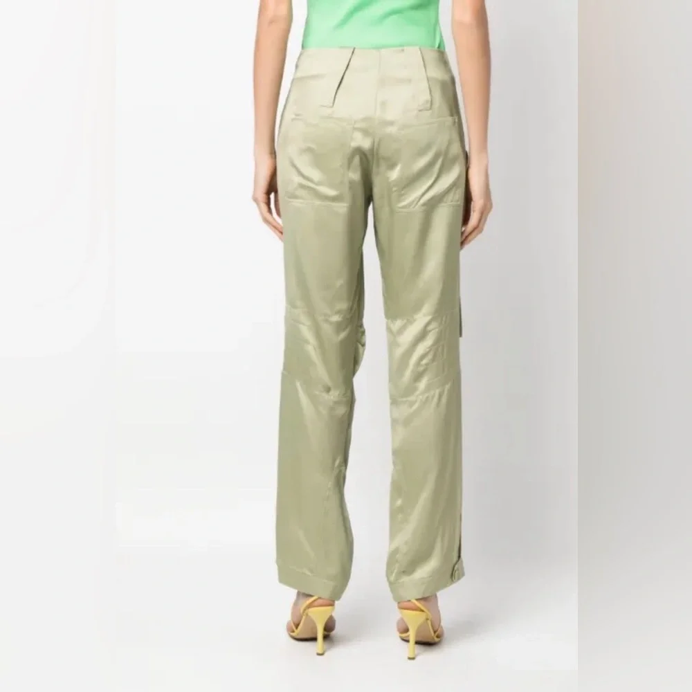 FENDI
satin-finish cargo trousers SZ 40 - Picture 4 of 9